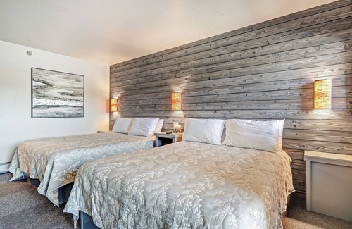 Angel Fire Hotel | Convenient Location | Elk Horn Lodge 306