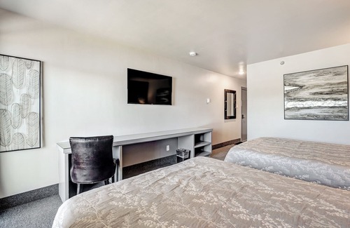 Angel Fire Hotel | Convenient Location | Elk Horn Lodge 306