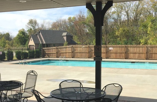 Bentonville House | Convenient location, Close to all things Bentonville. Trendy Restaurants, Shops,