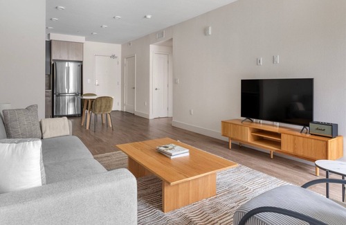 Mountain View Apartment | Convenient Mountain View 1BR w/Gym, Pool, nr Tech HQs, by Blueground