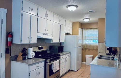Johnson House | Convenient, Quiet and Clean Home