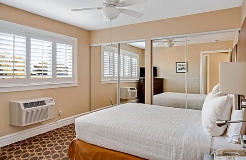 Corte Madera Hotel | Convenient Suite | Near Trails & Dining | Outdoor Pool | Parking | BBQ Area