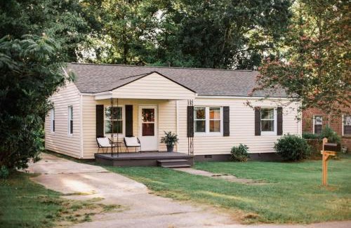 North Charleston House | Convenient To Park Circle And Downtown Charleston