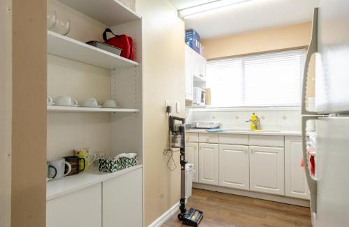 Marpole House | Convenient Urban Retreat