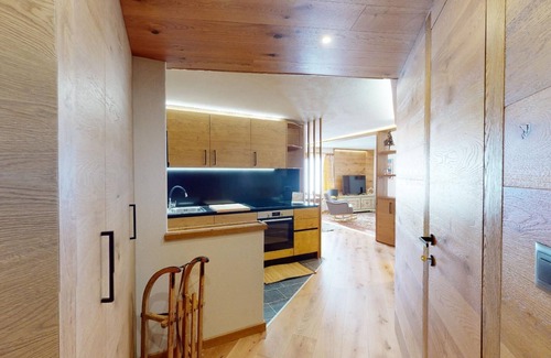 Celerina-Schlarigna Apartment | Conveniently located, charming flat in sunny Celerina.