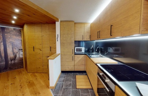 Celerina-Schlarigna Apartment | Conveniently located, charming flat in sunny Celerina.