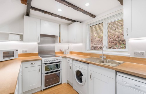 Saltash Cottage | Conveniently located to explore all that Cornwall and Devon have to offer