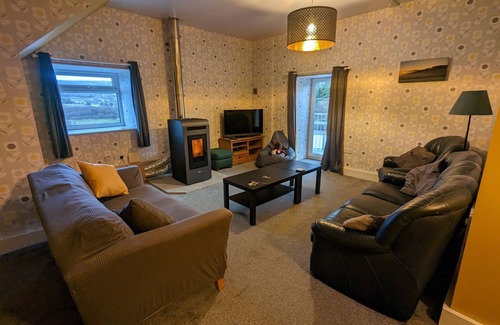 Llanllyfni House | Converted Welsh chapel with stunning mountain views.