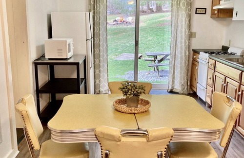 Cooksburg Cabin | Cook Forest-Pet Friendly-Free Firewood-A/C