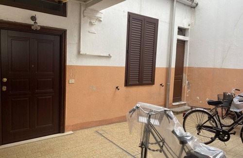 Parma City Centre House | Cool ART Home