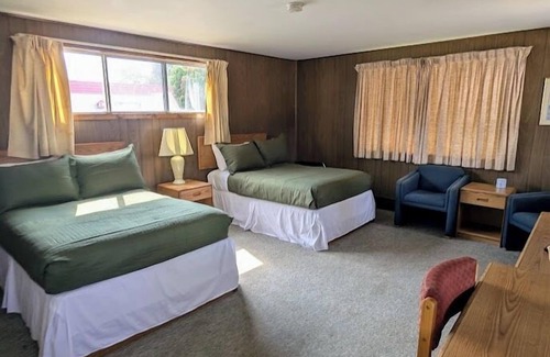 Two Rivers Hotel | Cool City Motel