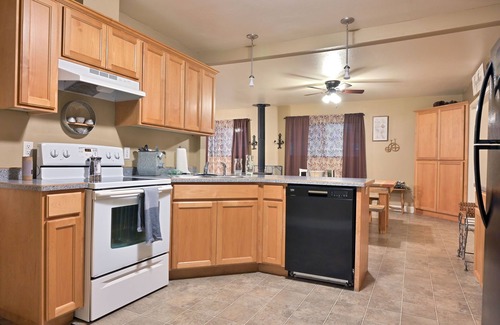 Prospect Cottage | Cool Creek Cottage, Crater Lake National Park , trails and waterfalls nearby.