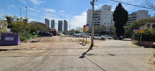 Ramat Gan Apartment | Cool place - חדרים דלוקס - ליד בי"ח "שיבא"-"בלינסון"-"בר אילן"-"מכללת ר"ג" - חניית רכבים P חינם זמינה 24-7 - חשבונית מס