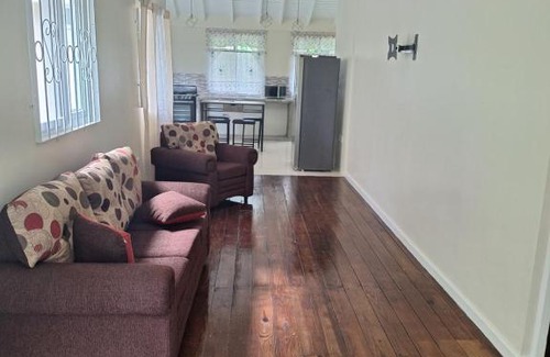 Fond Cani House | Cool Valley Guesthouse 3mins from Roseau 2bedrooms