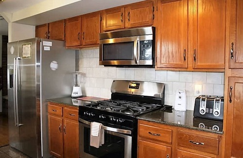 Milford House | Cooperstown Baseball Rentals - Goose Bay