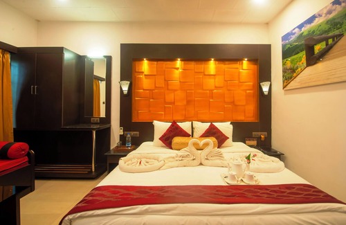 Somvarpet Hotel | Coorg Jungle Camp Backwater Resort