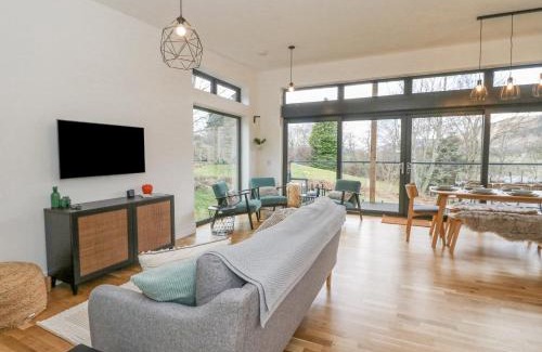 Aberfeldy House | Coorie In