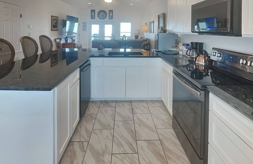 Rockport Condo | Copano Delight | Pool & Pier Access!