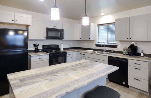 Butte House | Copper King Extended Stay Collection - Double Bed Room