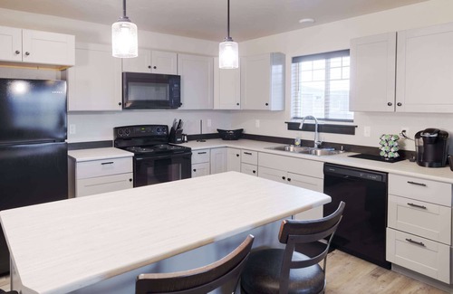 Butte House | Copper King Extended Stay Collection - 2 Bedroom Duplex