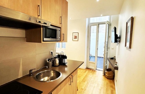 Noailles Apartment | Coquet petit Studio Hyper centre Lumineux avec Terrasse