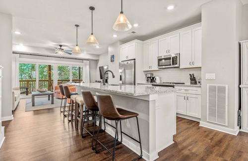 Bermuda Bay House | Coral Cove at Cambridge Cove with Private hot tub and Near Beach!