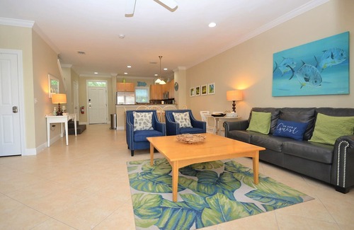 Coral Lagoon House | Coral Lagoon 3 bed/2.5 bath Pet Friendly Villa