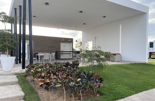 Valle Dorado Condo | Corales Residencial