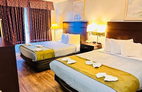 Ocean Shores Hotel | Coratel Inn & Suites By Jasper Ocean Shores - 2 Queen Bed Non Smoking