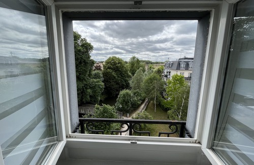 Corbeil-Essonnes Apartment | Corbeil-Essonnes: Beautiful apartment near the river