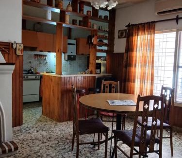 Partido de Leandro N. Alem House | Cordoba 334