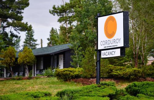 Pinetop Hotel | Corduroy Lodge