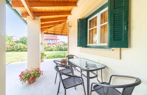 Corfu Town House | Corfu House in River