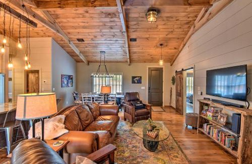 Ellijay House | Cork and Creek Cottage with Mtn and Pasture Views!