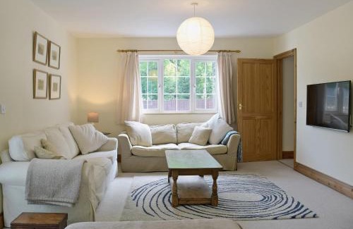 Cardigan House | Cornant