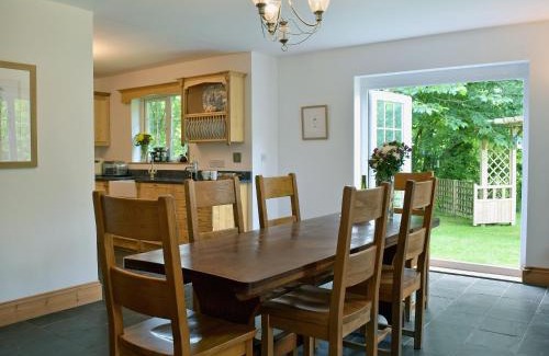 Cardigan House | Cornant