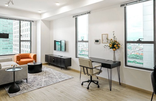 Bach Dang Riverside Apartment | Corner 1-Bed 52m2 Apartment with Riverview @Tresor 1304 D4