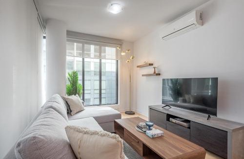 Cite Multimedia Apartment | Corner 2BR Old Port - Free Indoor Parking