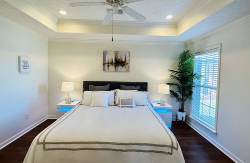 Gunter Afs House | Corner lot with water view home in Montgomery AL. 10 mins to everything.