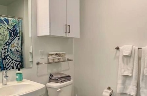 Roosevelt Apartment | Corner unit studio with natural light and premium amenities for a very comfortable quick stay.