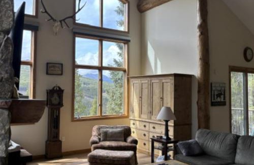 Blue River House | Coronet Crest