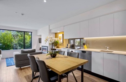 Arthur's Point Apartment | Coronet Escape Apartment 1 - base of coronet peak