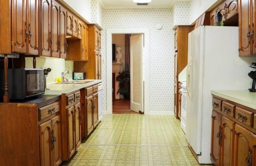 Downtown Apartment | Corporate Comfort Ideal Accommodation for Work Crews