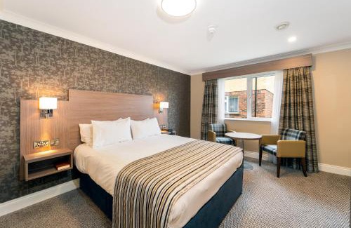 Newtownabbey Hotel | Corr's Corner Hotel