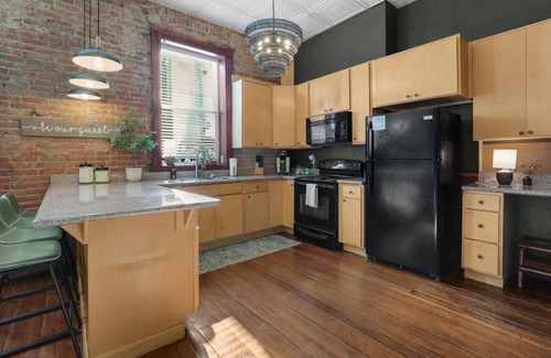 Great Falls Apartment | Cory Block Apartment