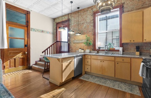 Great Falls Apartment | Cory Block Apartment