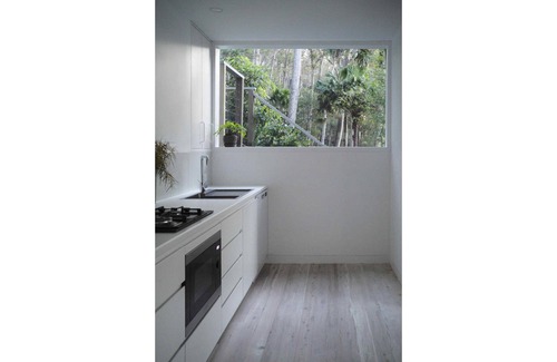 Pearl Beach Apartment | Corymbia -stones throw to pristine waters of Pearl Beach and National park walks