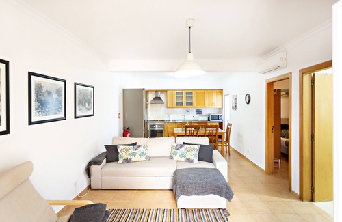Vila Real Santo Antonio House | Cosy, with backyard and barbecue area