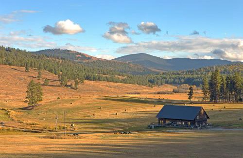 Oroville House | Cosmos Cabin