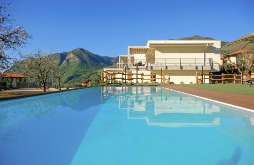 Zorzino Apartment | Costa Blu-Pool and Terrace overlooking the lake